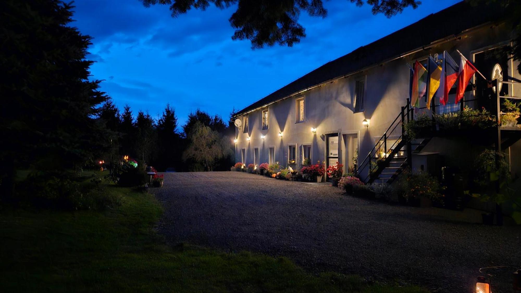 Noclegi U Przewodnikow - Zwiedzaczek Lubawka Exteriér fotografie