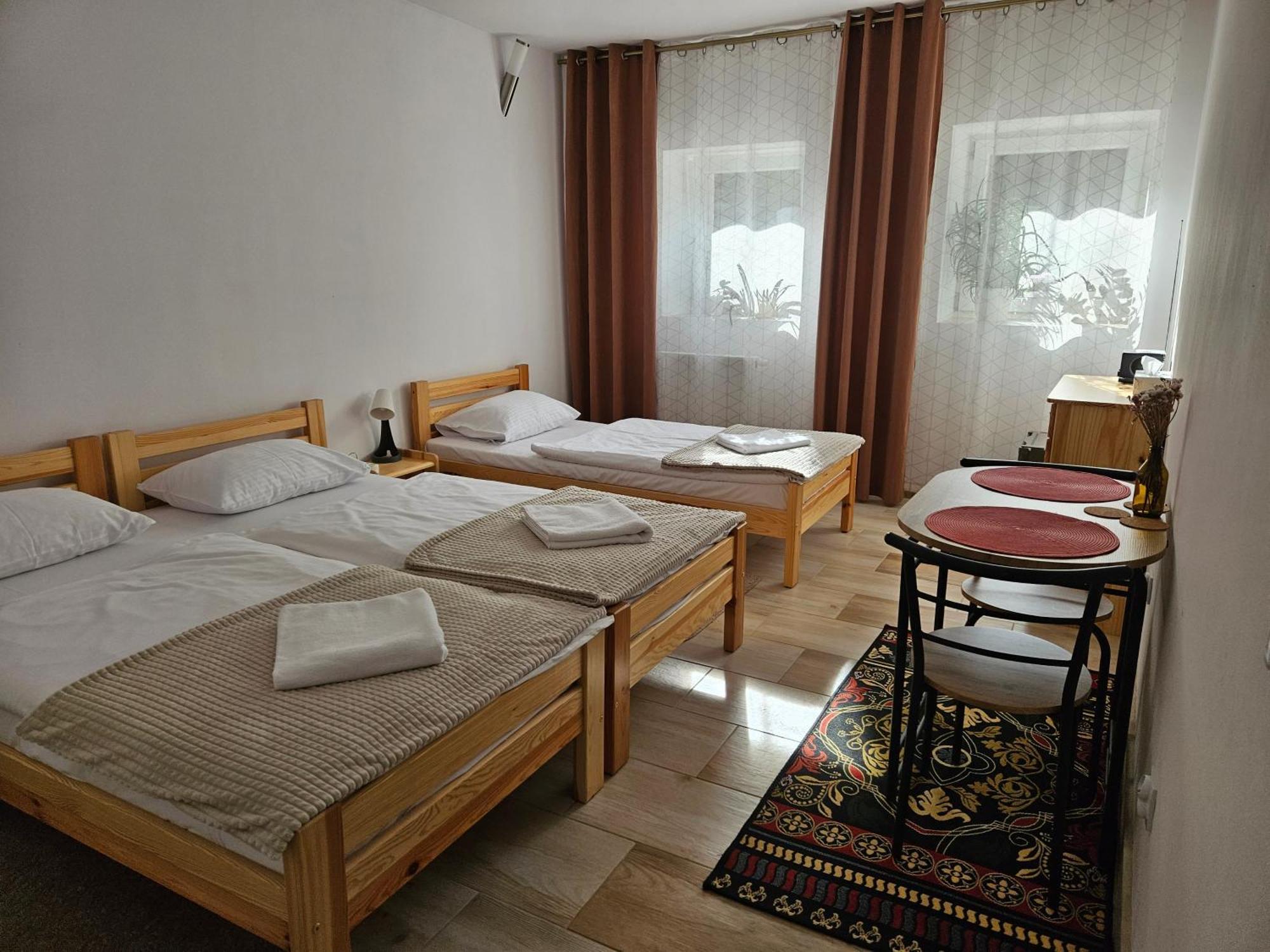 Noclegi U Przewodnikow - Zwiedzaczek Lubawka Pokoj fotografie